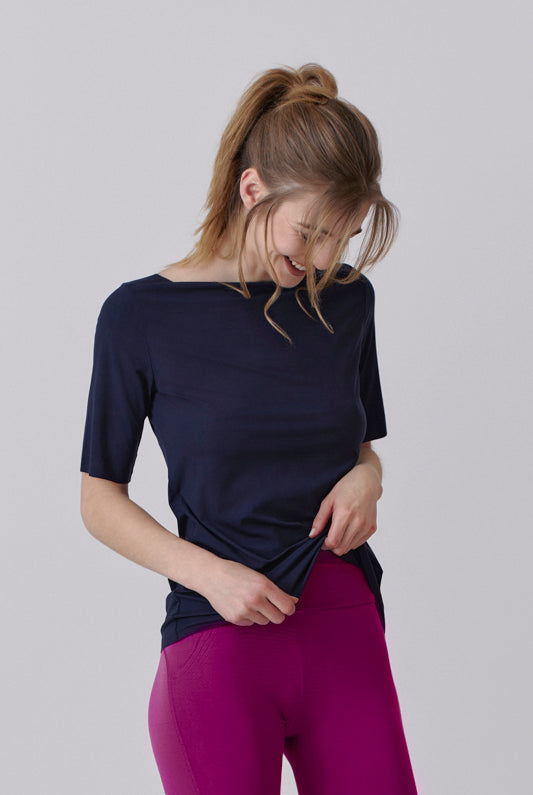 Nachhaltiges T-Shirt in Navy Blau für Frauen von Lounge Cherie