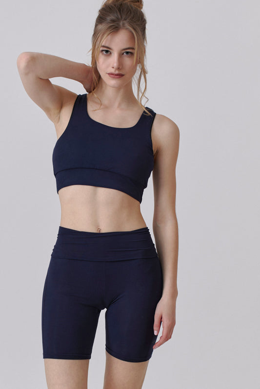 Nachhaltige Yogashorts aus Modalfaser in Navyblau für Frauen von Lounge Cherie
