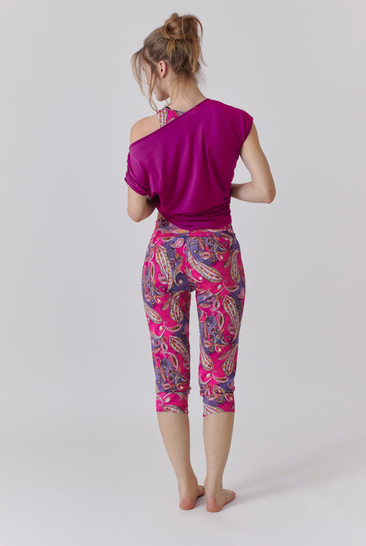 Nachhaltige 3/4 Hose aus Modalfaser in lila/pinkem Paisleymuster für Frauen von Lounge Cherie