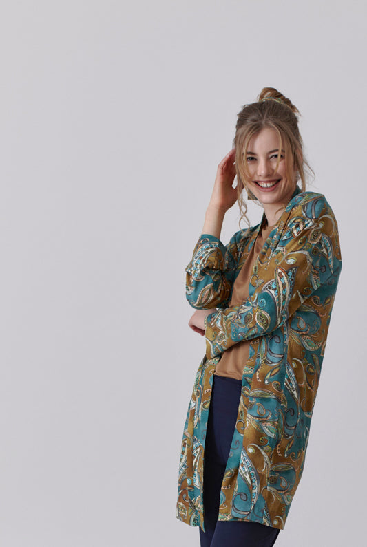 Nachhaltiger Kimono in blau/braunem Paisleymuster für Frauen von Lounge Cherie