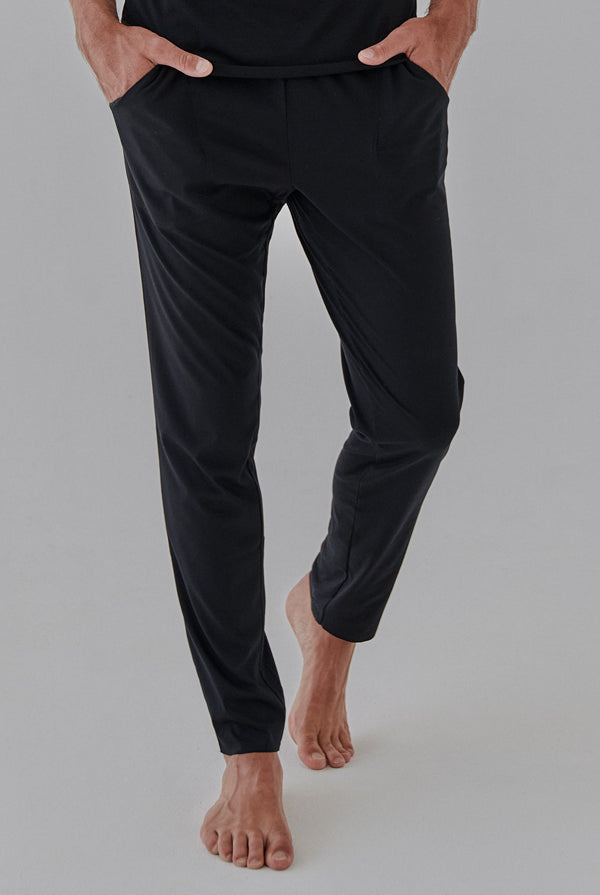 Nachhaltige Hose in schwarz für Männer von Lounge Cherie