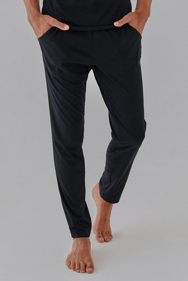 Nachhaltige Hose in schwarz für Männer von Lounge Cherie