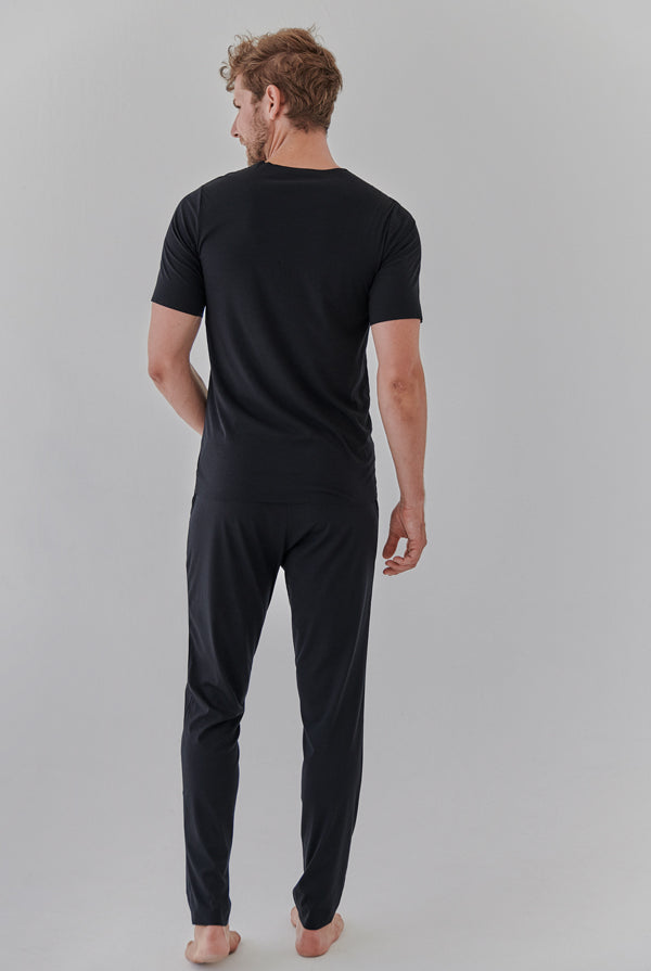 Nachhaltige Hose in schwarz für Männer von Lounge Cherie