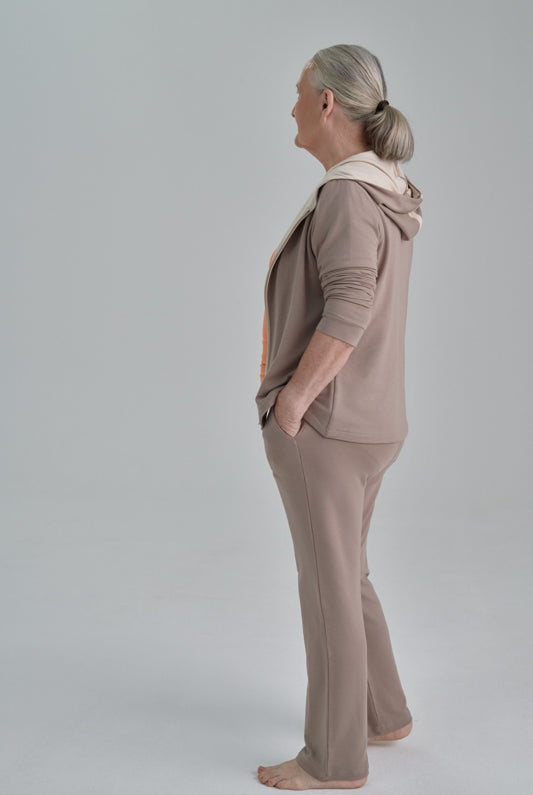 Nachhaltige braune Yogahose für Frauen von Lounge Cherie aus Modalfaser