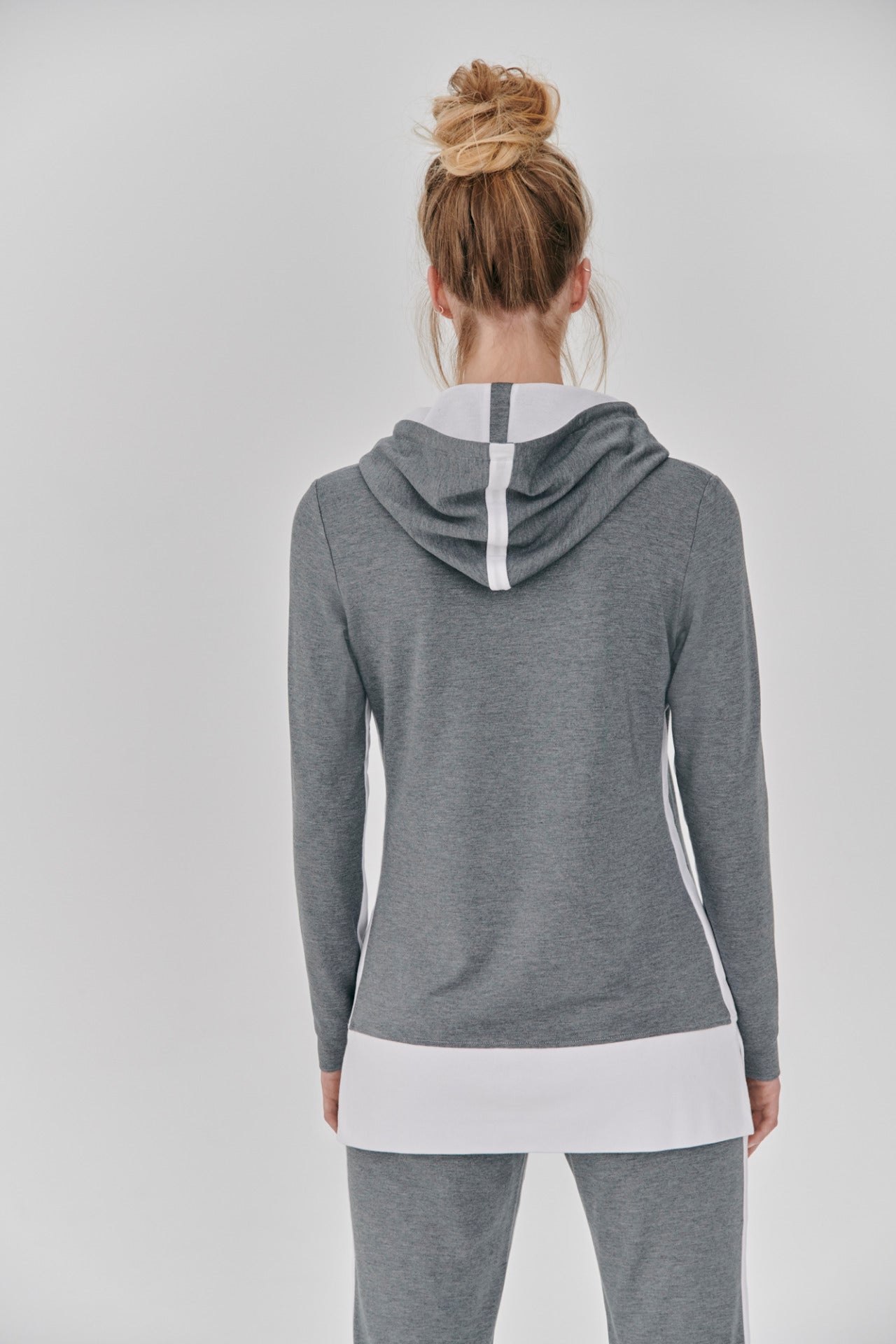 Nachhaltiger Hoodie in grau für Frauen von Lounge Cherie